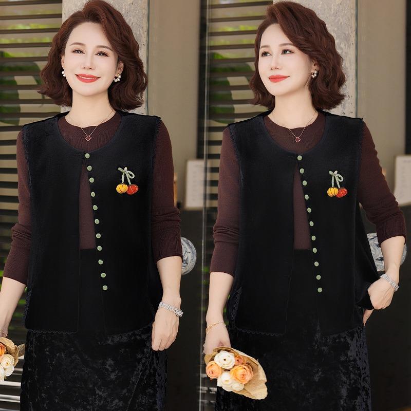 Autumn new product multi-button design vest high-end temperament golden velvet with contrasting color age-reducing vest vest vest
