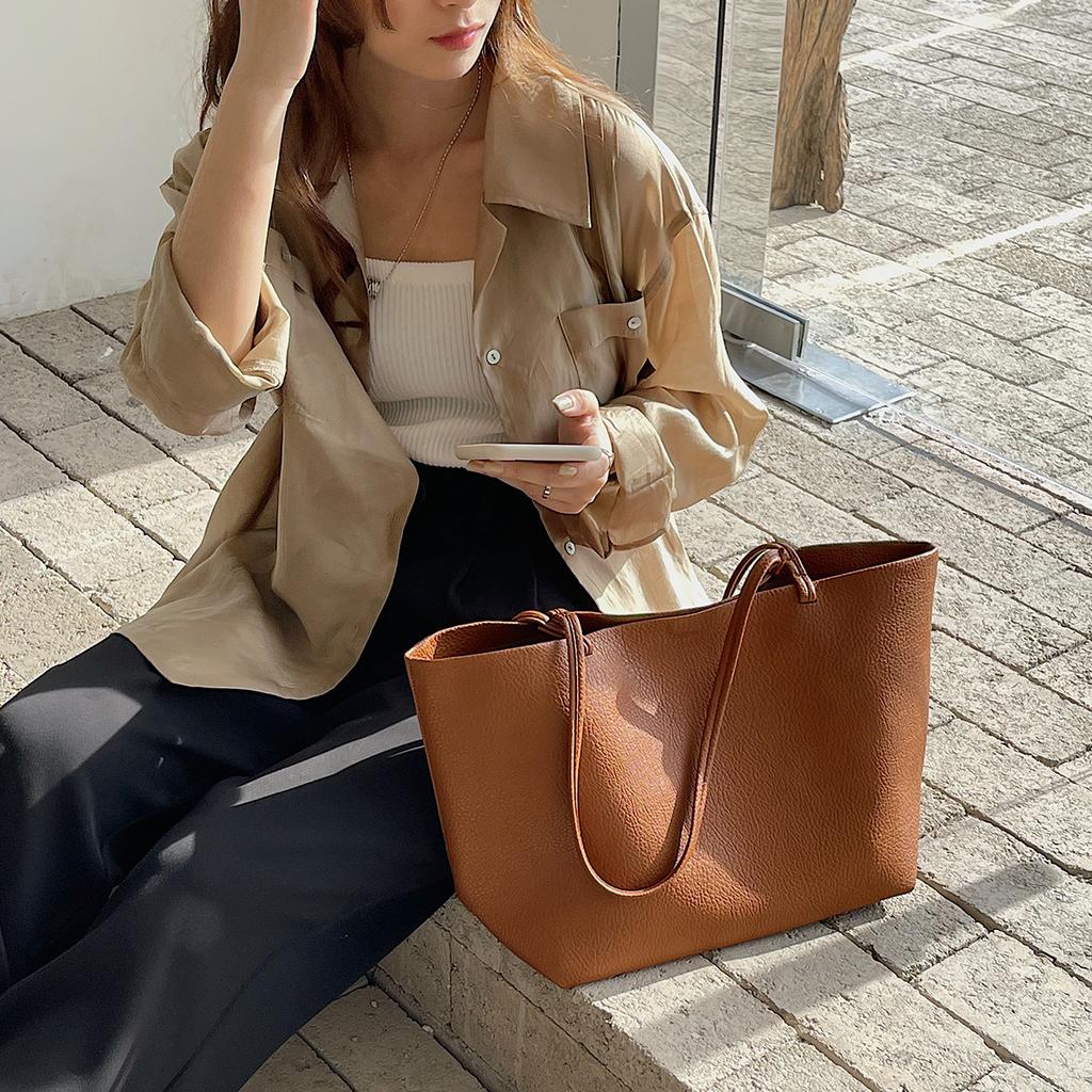 Korean Classic Casual Big Bag Tote Bag for Commuting, High-end Feeling for Women, Large Capacity Soft Leather Shoulder and Armpit Bag