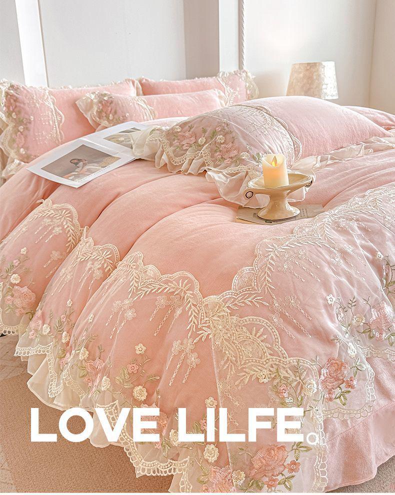 Koreanisches Prinzessinnen-Spitzenrand-Milchsamt-4-teiliges Set: Antistatische Korallenfleece-Bettlaken & Bettbezug