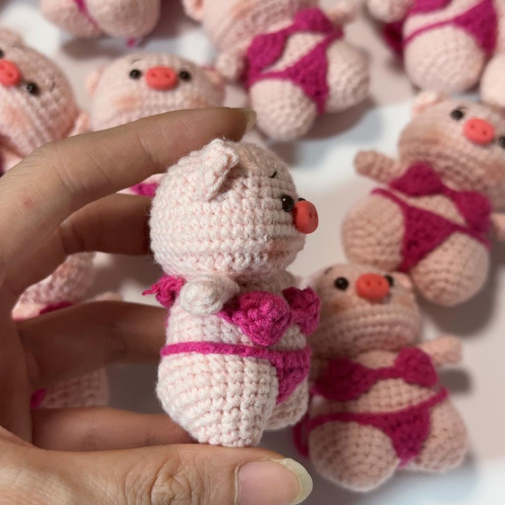 Hand Crocheted Cute Pink Bikini Pig Couple Handmade Keychains Unique Knitting Cartoon Doll Crochet Keychain Keys Bag Pendant