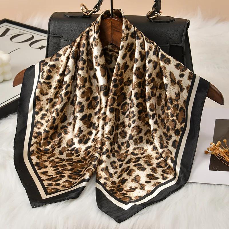 Modisches Vielseitiges Quadratisches Schal mit Leopardenmuster 60cm Frühling und Herbst Mode Vielseitig Hochwertiger Schal Kopftuch One Size brown