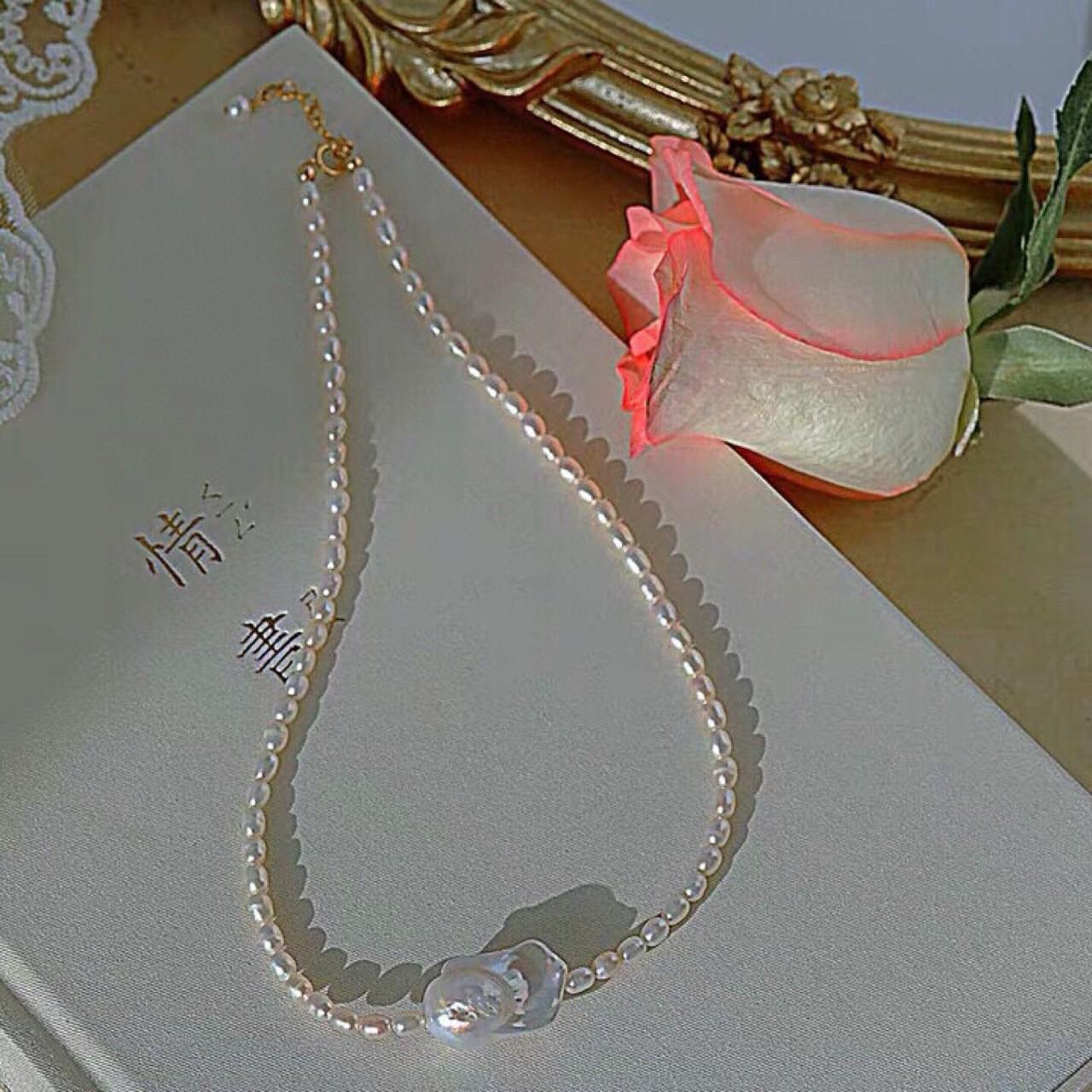 Titanium Steel Rice Grain Freshwater Pearl Special-Shaped Big Baroque Pearl Necklace French Retro Elegant Fashion Collarbone Chain Women