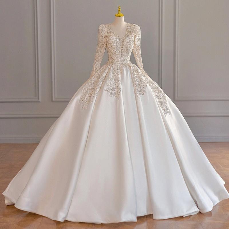 Elegant Long Sleeve French-Style Luxury Wedding Dress 2026 Deep V Neck Full Train Bridal Gown Plus Size Bride