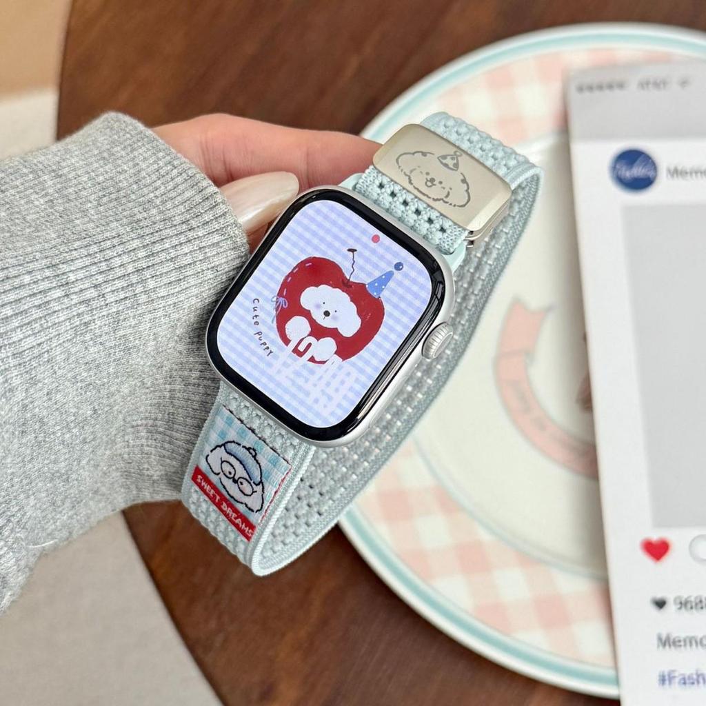Apple Watch Serie 10 & Ultra Armband: Atmungsaktiv, Magnetverschluss, Welpendesign