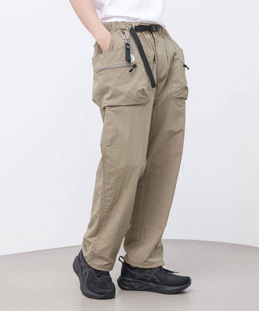 MODERMENT [Nylon] Belted Tech Cargo String Pants [Beige]