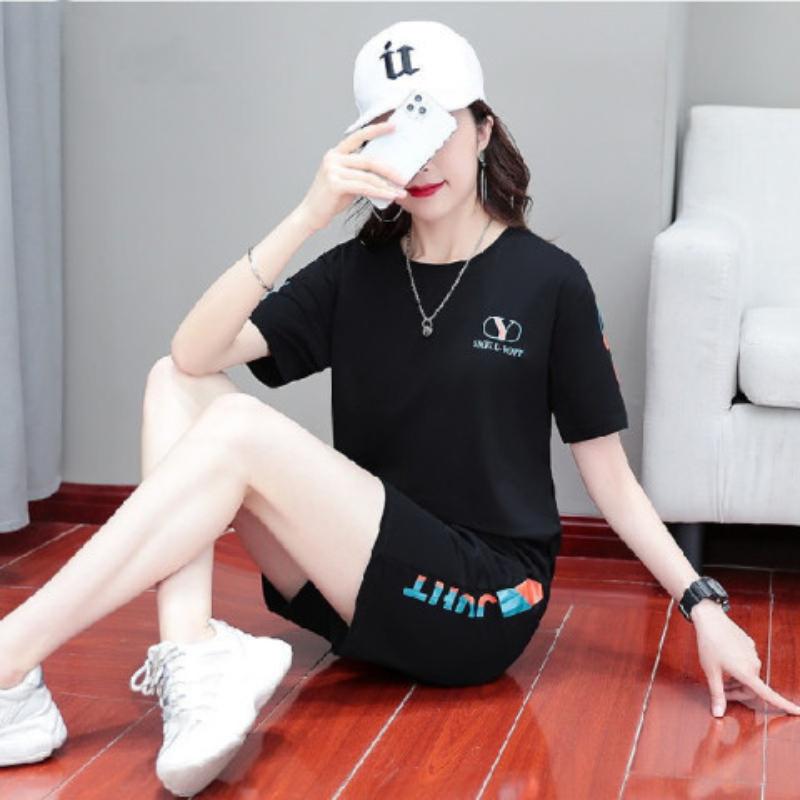 Summer and Korean Womens Stylish Athleticwear Latest Leisure Suit Womens Large Size Short-sleeved T-shirt and Leisure Shorts Two-piece Kit