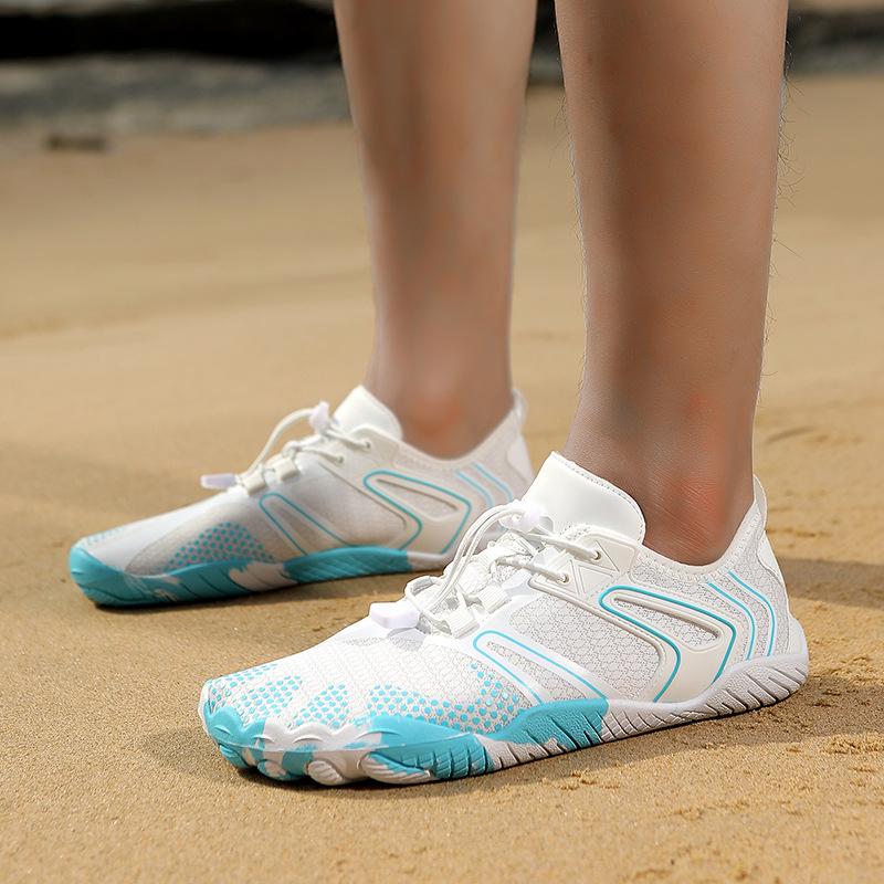 Outdoor creek walking shoes couple, beach swimming snorkeling shoes comfortable breathable hiking five-finger shoes