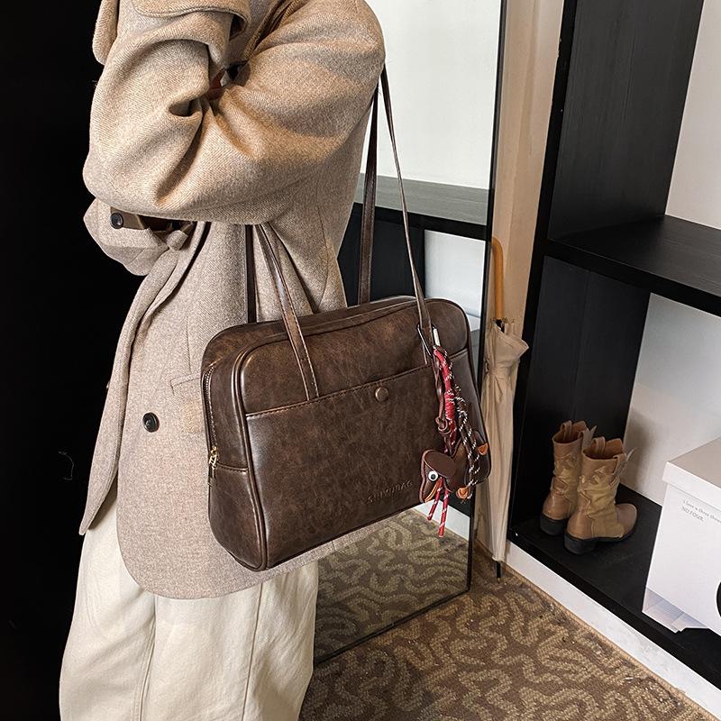 Bag Women's New Versatile Shoulder Bag Large Capacity Handbag Commuter Bag