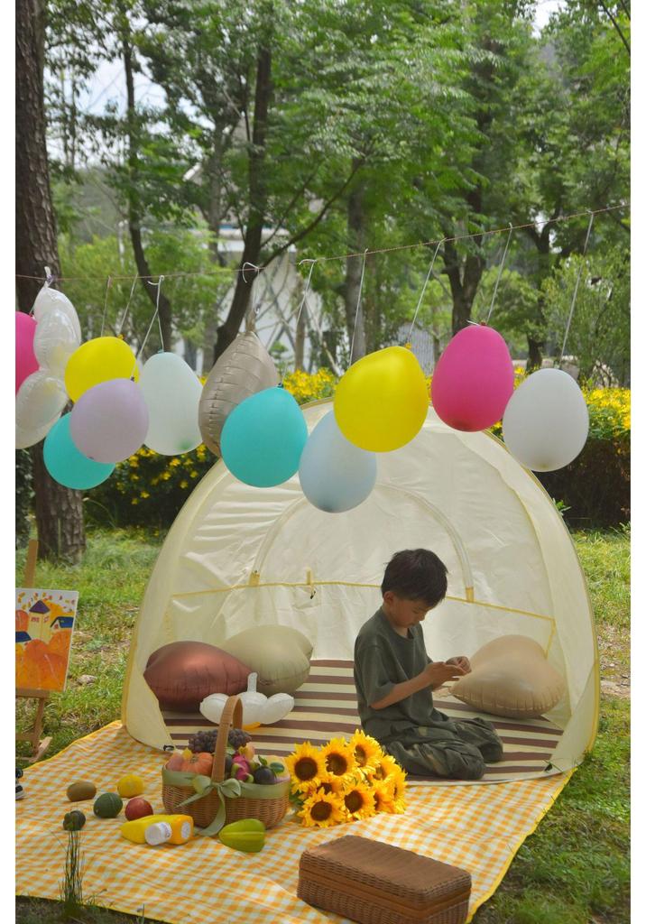 Portable Outdoor Tent for Kids: Spacious, Sun-Proof, Ideal for Camping, Picnics, and Play.