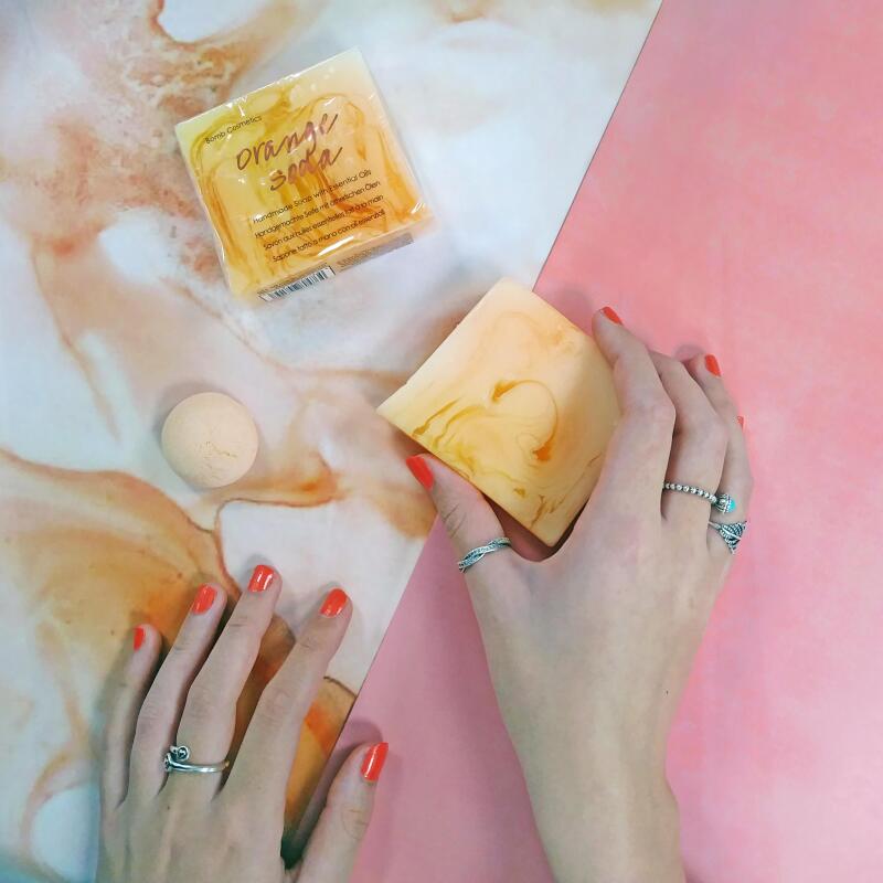 BOMP COSMETICS Orange Soda Soap