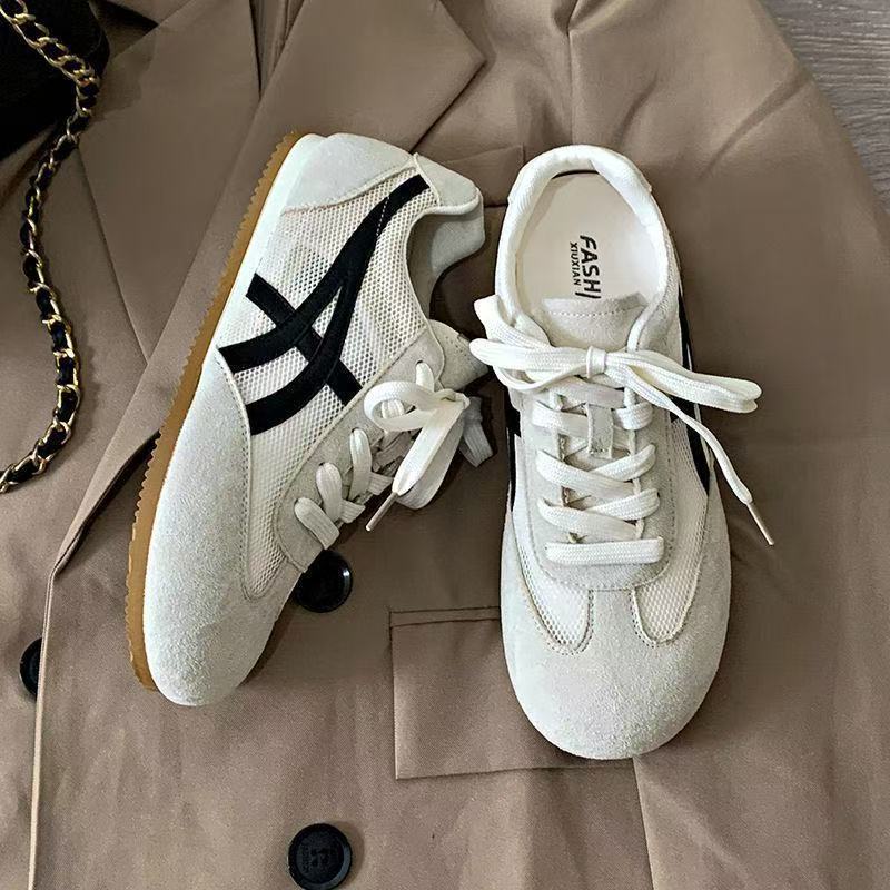 

Сетчатые дышащие немецкие тренировочные туфли женские осенние новые легкие студенческие универсальные на плоской подошве повседневные спортивные кеды 40