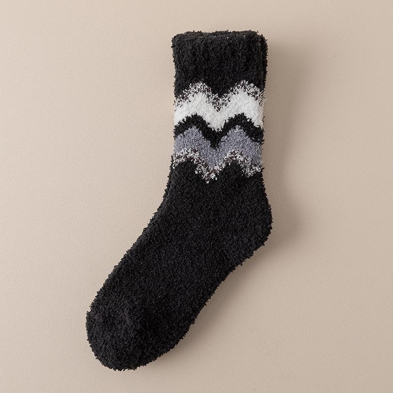Female Autumn and Winter Thickened Warm Stripe Absorbs Perspiration Home Floor In Tube Socks