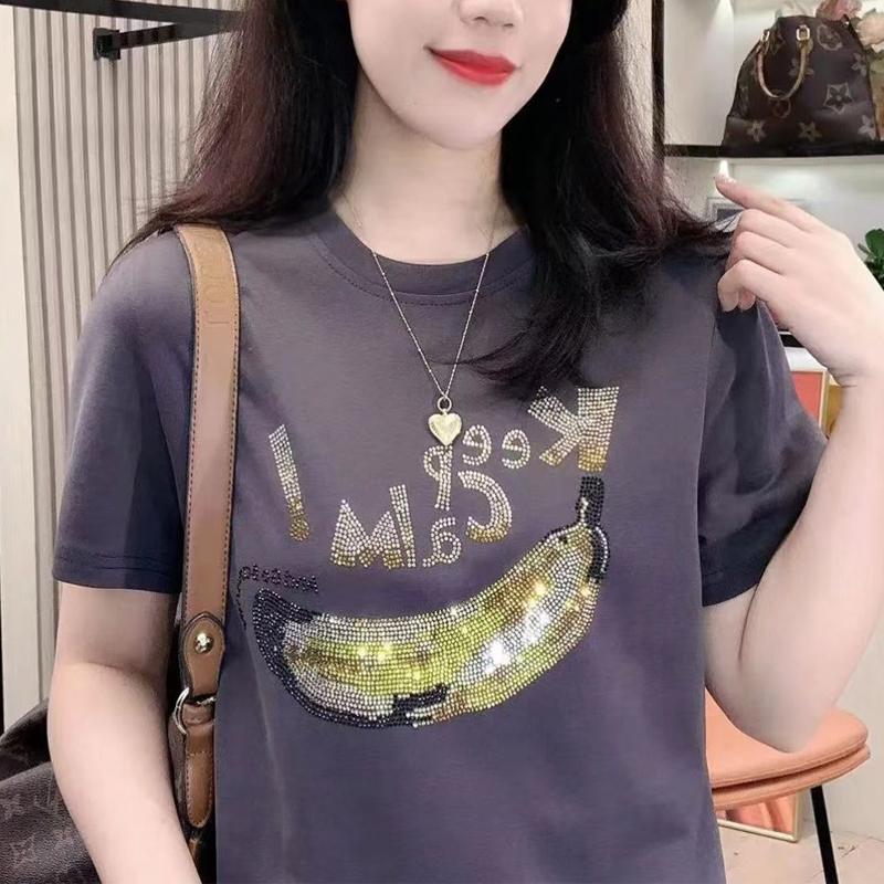 

Women Clothing Stylish Rhinestone Luxury Chic Basic T Shirt Summer Casual Short Sleeve Tees Female Round Neck Loose Cotton Tops 4XL зелений