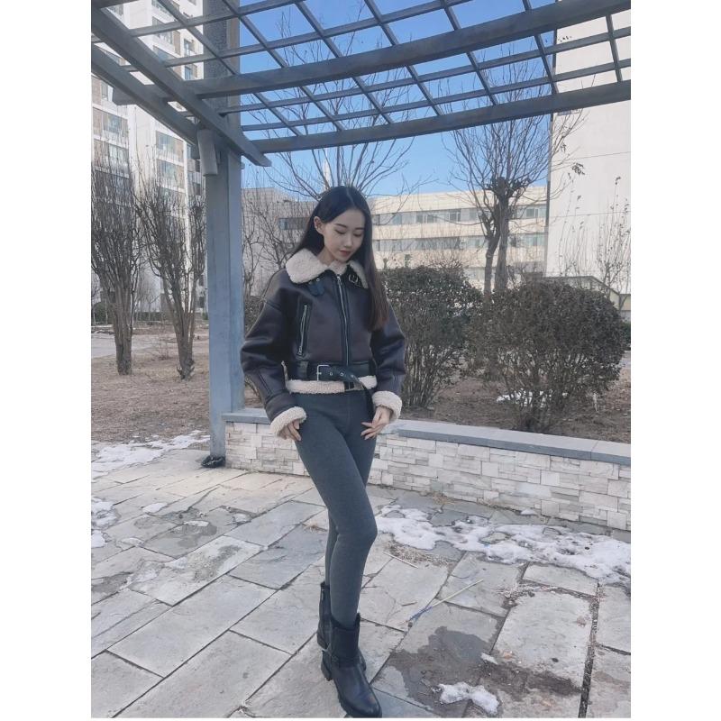 Winter Women's Street Wear Sheepskin Fur Bomber Jacket with Belt Motorcycle Thick Warm Sheepskin Overcoat Jacket