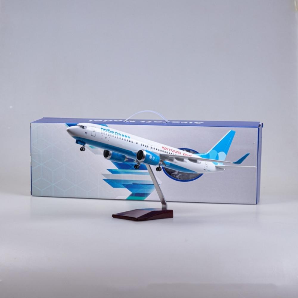 Souvenir Plane Toy Russia Pobeda Airlines B737-800 47CM Airplane Model  Replica Resin Material W Light and Wheel Landing Gears