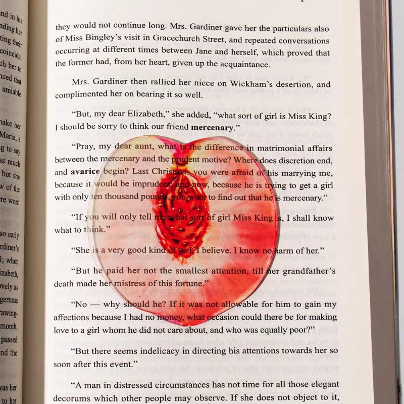 Acrylic Grape Tomato Apple Bookmark – Cute, Transparent, High-End Student Gift and Reading Marker