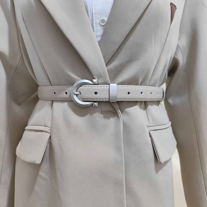 Women Trendy Solid Color Leather Belt With Metallic Buckle For Style Everyday