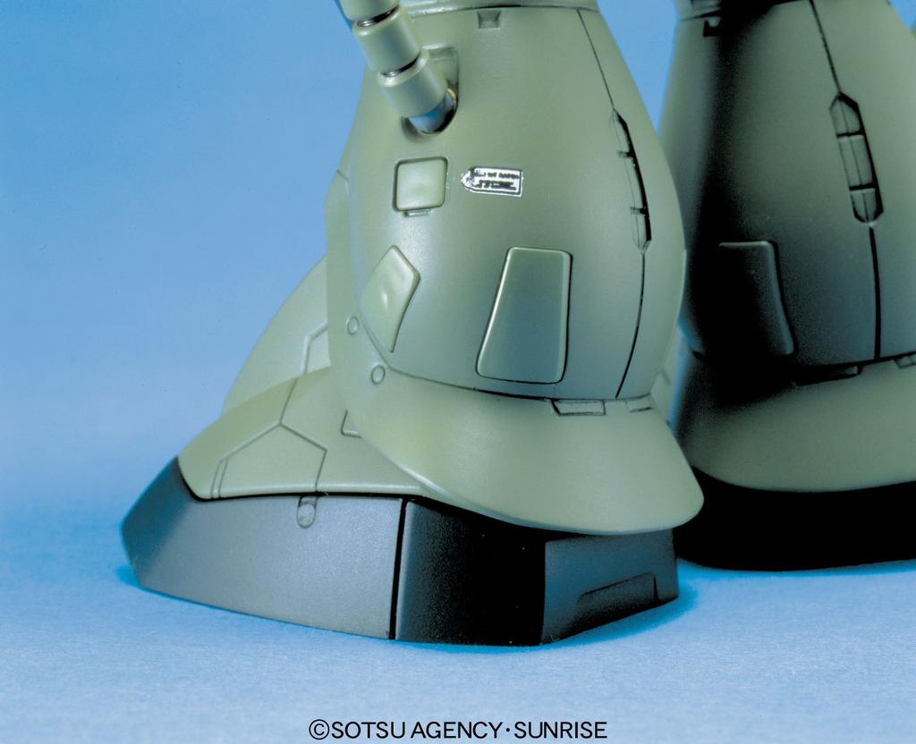 Costum MG Zaku II 1/100 MS-06F/J (Gundam mobil)