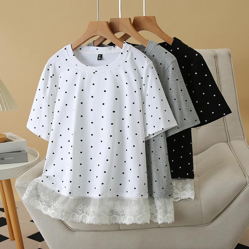 Women's Summer Short-Sleeve Polka Dot T-Shirt with Lace Hem and Round Neck for A Slimming Look