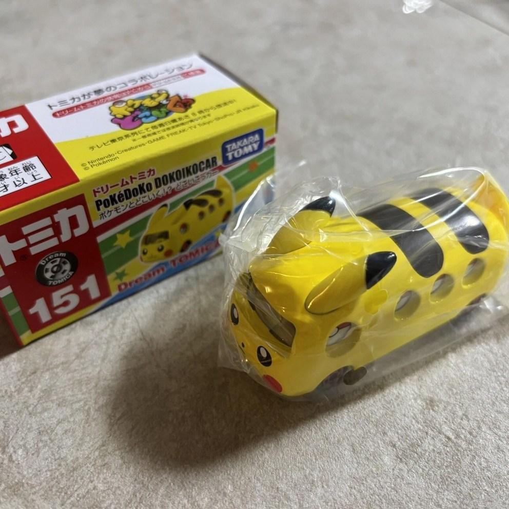 Autentické japonské Tomica Hello Kitty postavička kovový mini model auta