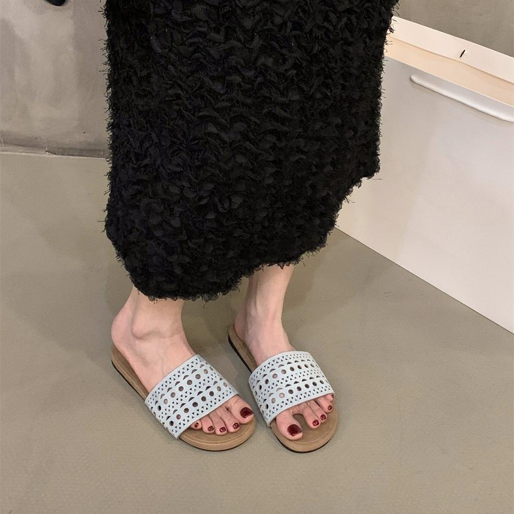 Retro mesh hollow holiday style one-word slippers women's shoes wear new flat-bottomed beach sandals
