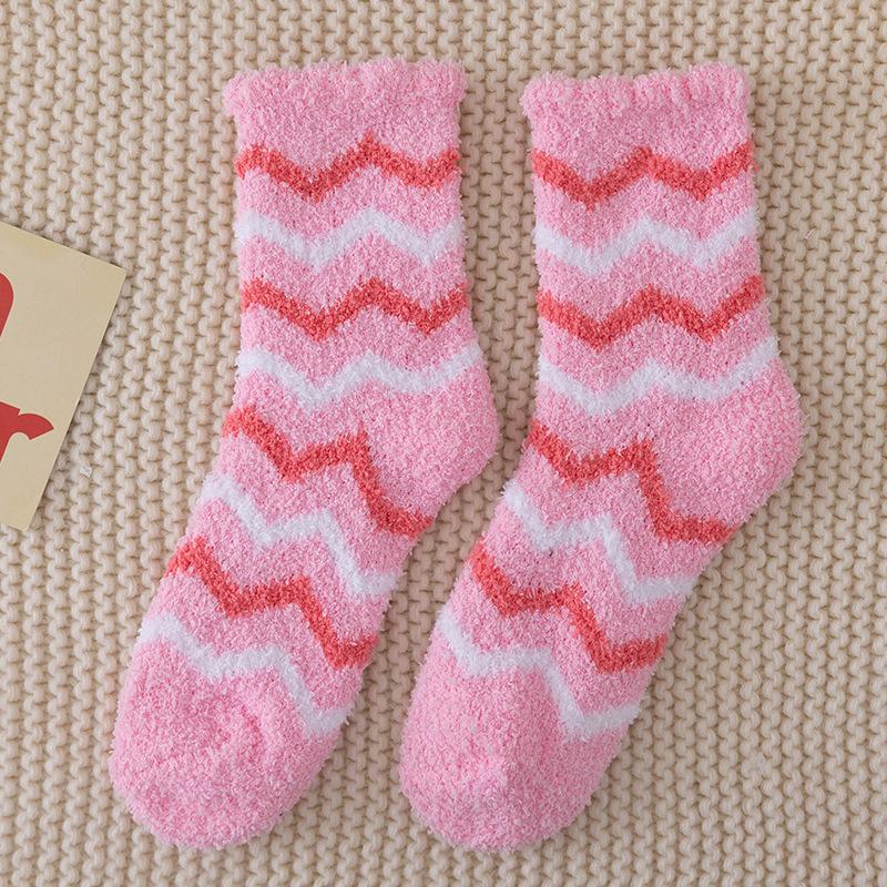 Coral Fleece Socks for Women's Autumn and Winter Warmth Thickened Mid-calf Socks Snow Floor Socks Postpartum Home Sleep Socks Trend