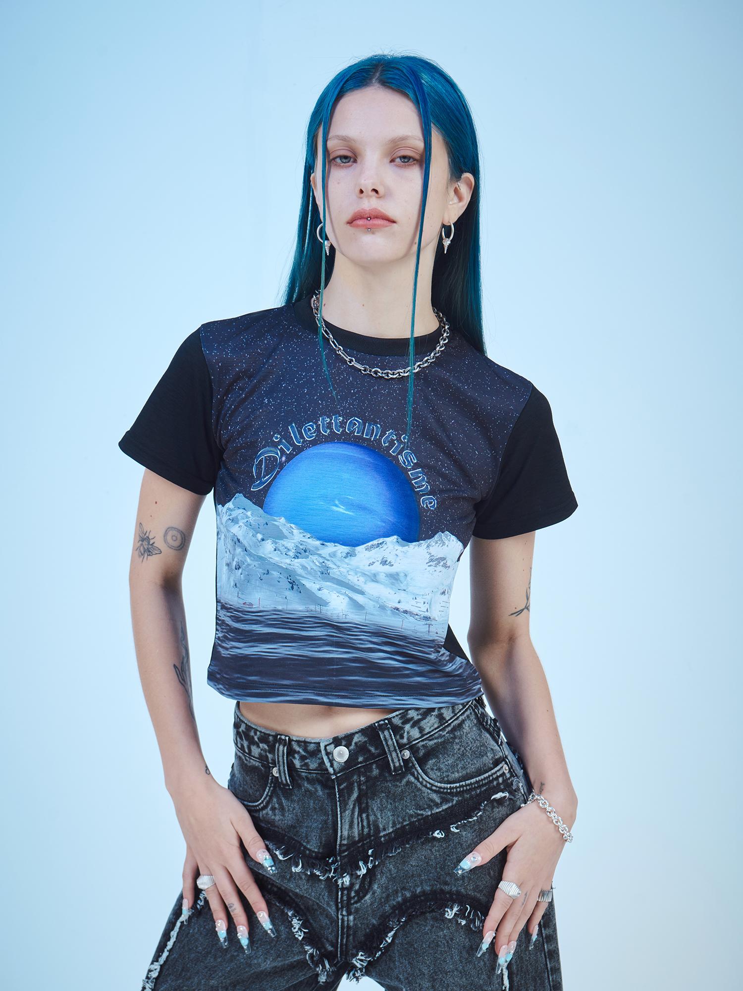 Dilettantism Moon Graphic Crop T-Shirt Ver.2
