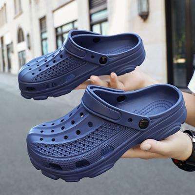 Fashion Clogs For Men EVA Lightweight Hole Garden Shoes Outdoor Men Beach Sandals Home Bathroom Shoe Unisex Casual Slides