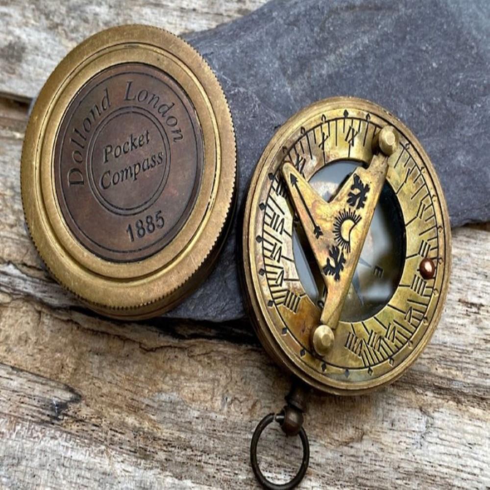 Vintage Brass Pocket Compass with Sundial – Handmade Steampunk Design, 5 Cm Diameter