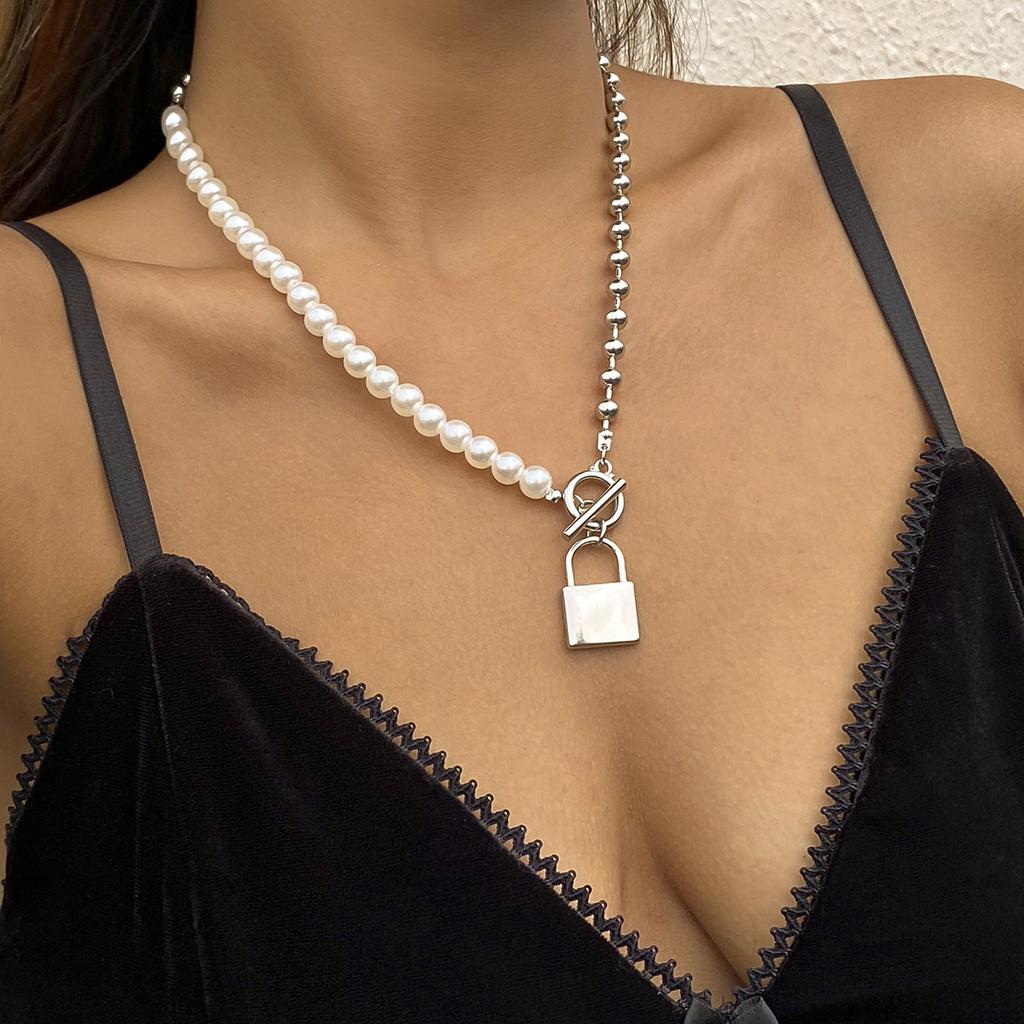 Tillbehör, Kreativa Modeelement Mångsidigt Halsband, Enkelt Retro Nyckellås Hänge Halsband Dam