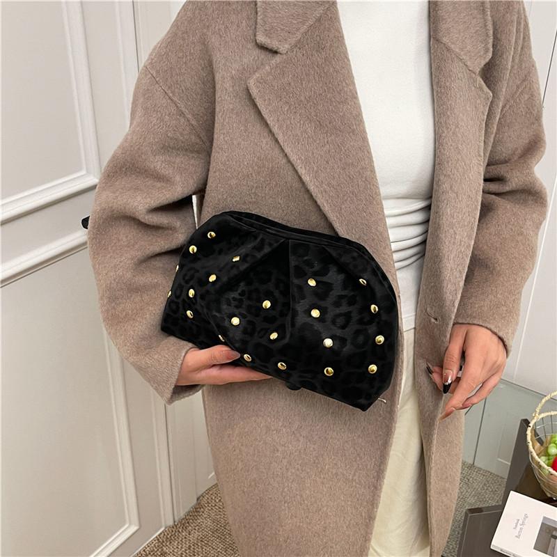 Trendy Women Hobo Bags Wrinkled Clutches Crossbody Dumpling Bag Studded Unique Comfortable Texture Handheld Bag for Ladies