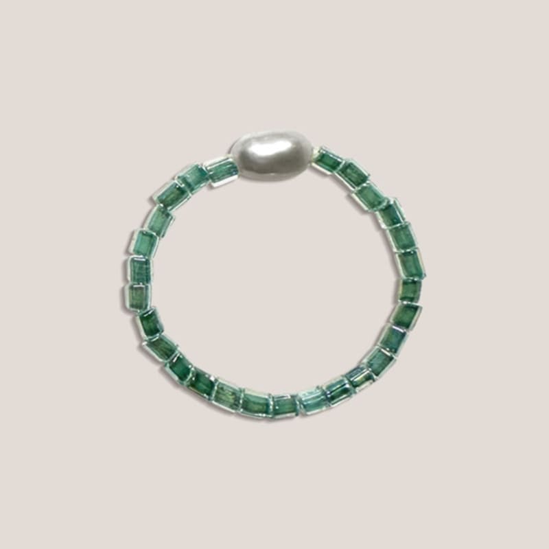 A Little Tickle Dewdrop Bead Ring Single Item