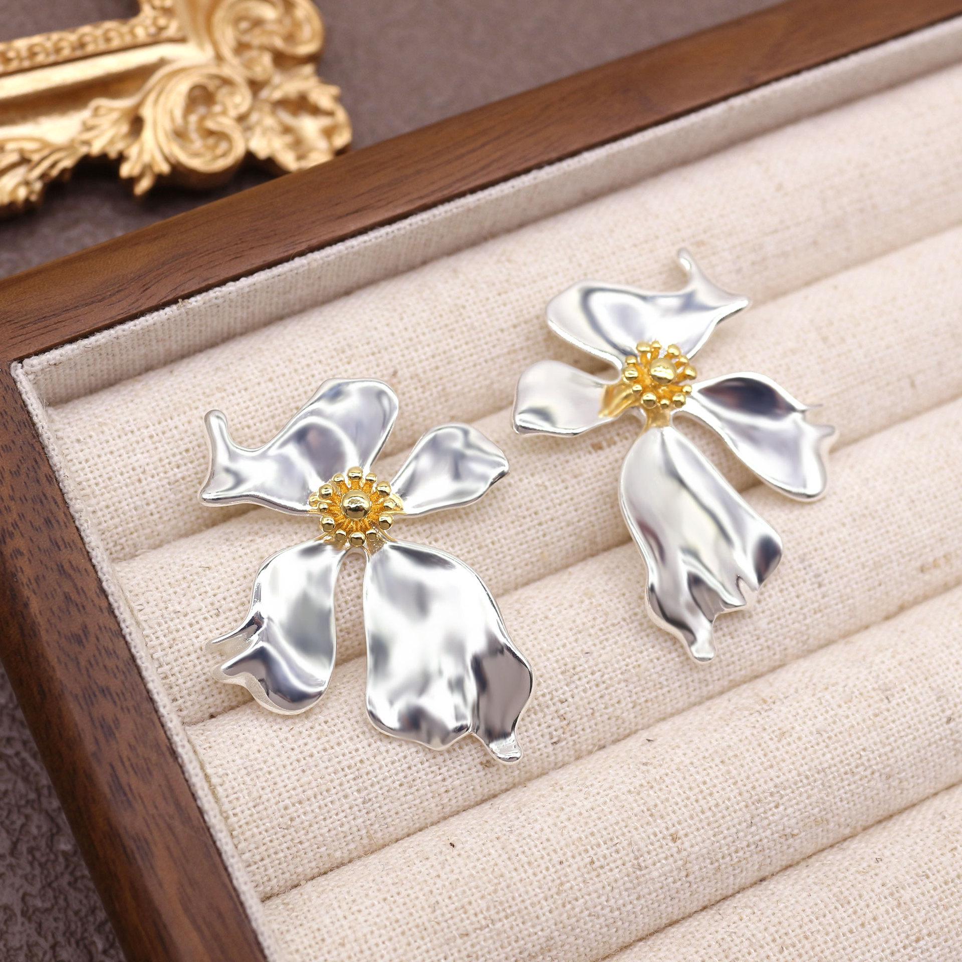 Elegant Irregular Flower Earrings: Luxurious, Versatile, High-End Design for Women