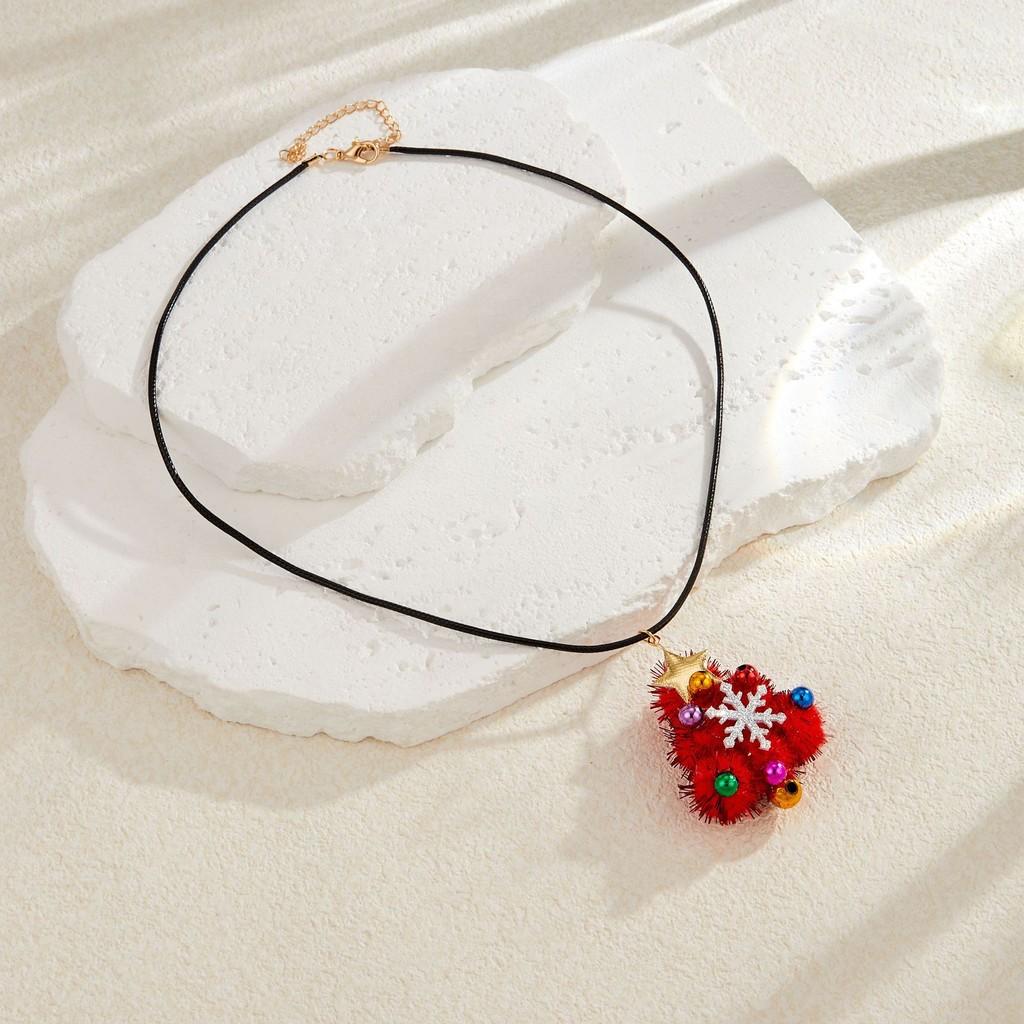 

Christmas Charming Tree Earrings Vibrant Handmade Design Ideal For Gatherings Holiday Red Necklace