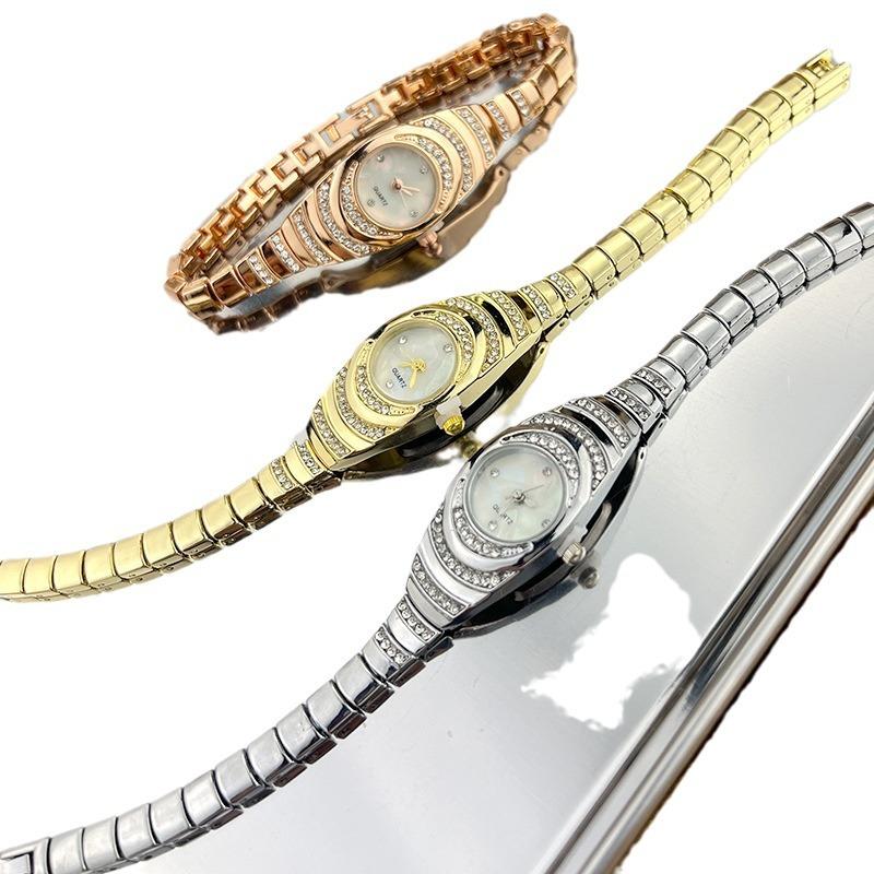 Water Ripple Women's Watch Small and Delicate Diamond-encrusted Oval Quartz Watch
