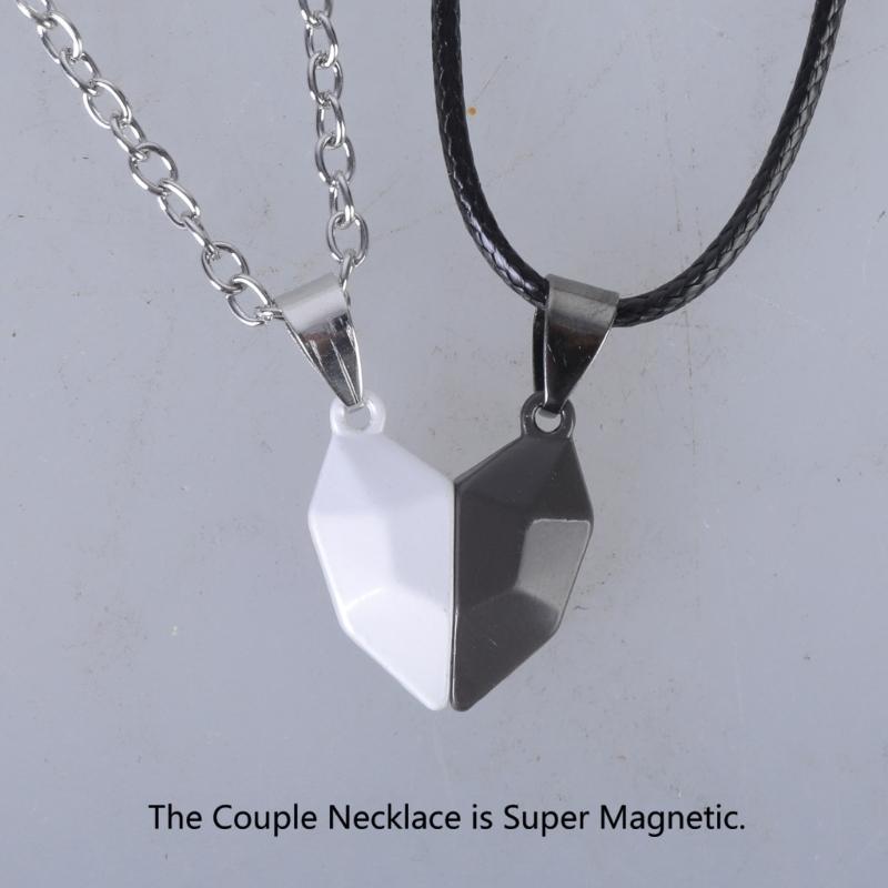 2pcs Fashion Minimalist Lovers Matching Pendant Necklace Love Heart Pendant Necklace Gifts for Boyfriend Girlfriend