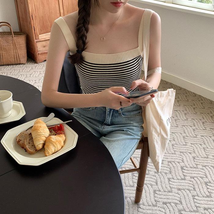 

Retro striped knitted small suspender vest women s summer new short inner and outer wear Spice Girl bottoming top One size fits all абрикосовый