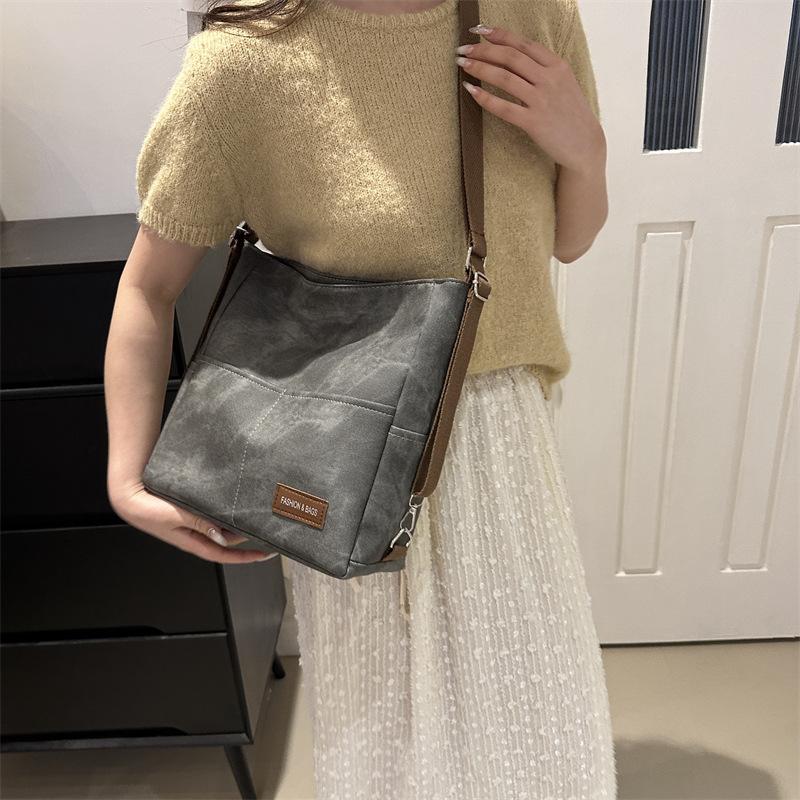 Modna Denimowa Casualowa Jednokolorowa Wielofunkcyjna Nowa Torba o Dużej Pojemności do Dojazdów Jednoramienna i na Ramię Crossbody