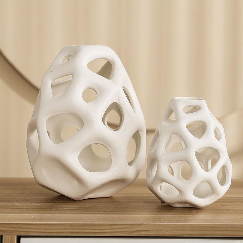 Ceramic Vase Hollow Out Ceramic Vase White Black Nordic Classical Aesthetics Office Home Living Room Interior Decor Acessories