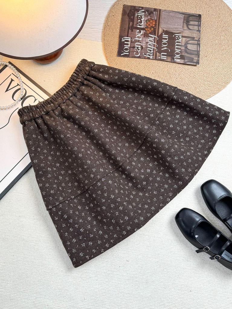 Korean Floral Woolen Skirt - Thick, Fluffy, and Age-Reducing for Autumn/Winter