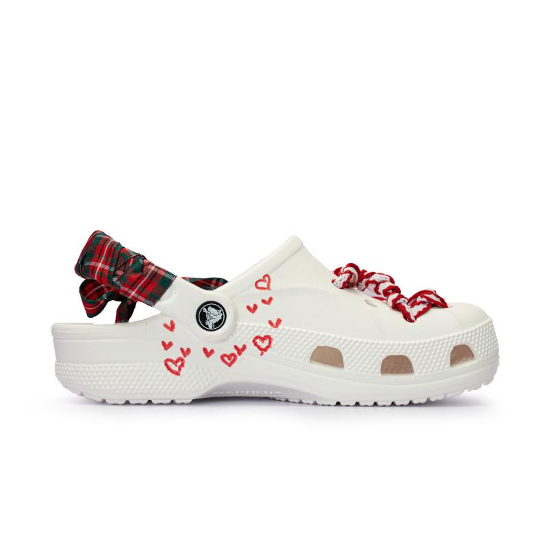 Crocs Classic Clog Sweet Fashion Trend Comfort Character Clogs for Men and Women White