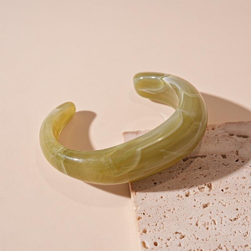 Smooth Round Acrylic Cuff Bangles For Women Vintage Exaggerated Jelly Color Smudging Bangle Wide Resin Bracelet Accessories