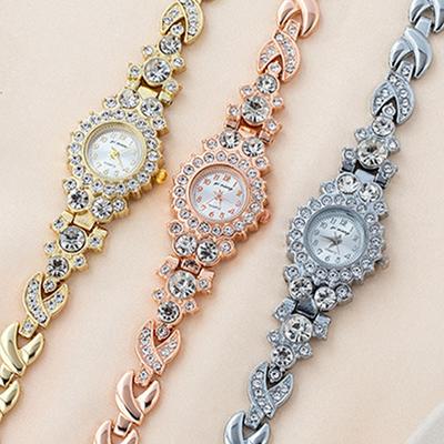 Watch Women's Fashion Bracelet Personalized Diamond Watch Women's European Beautiful Women's Bracelet Quartz Female Student Table