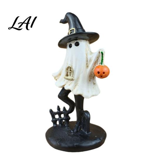 Halloween Ghost Figurine Resin Figurine Vintage Cute Holding Mysterious Witchy Tabletop Display Pumpkin Lantern Statue for Indoor Home Table