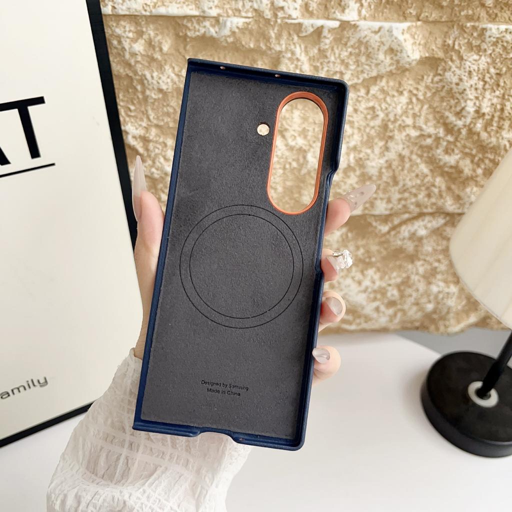 Suitable for Samsung Zfold7 Magnetic Leather Mobile Phone Case Galaxy Zfold7 Plain Leather Folding Anti Fall Protection Case