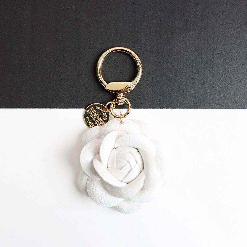 Bag Charm Creative Camellia Rose Pearl Chain Car Elegant Flower Decorative Accessory Bag Hanger Pendant Small Gift