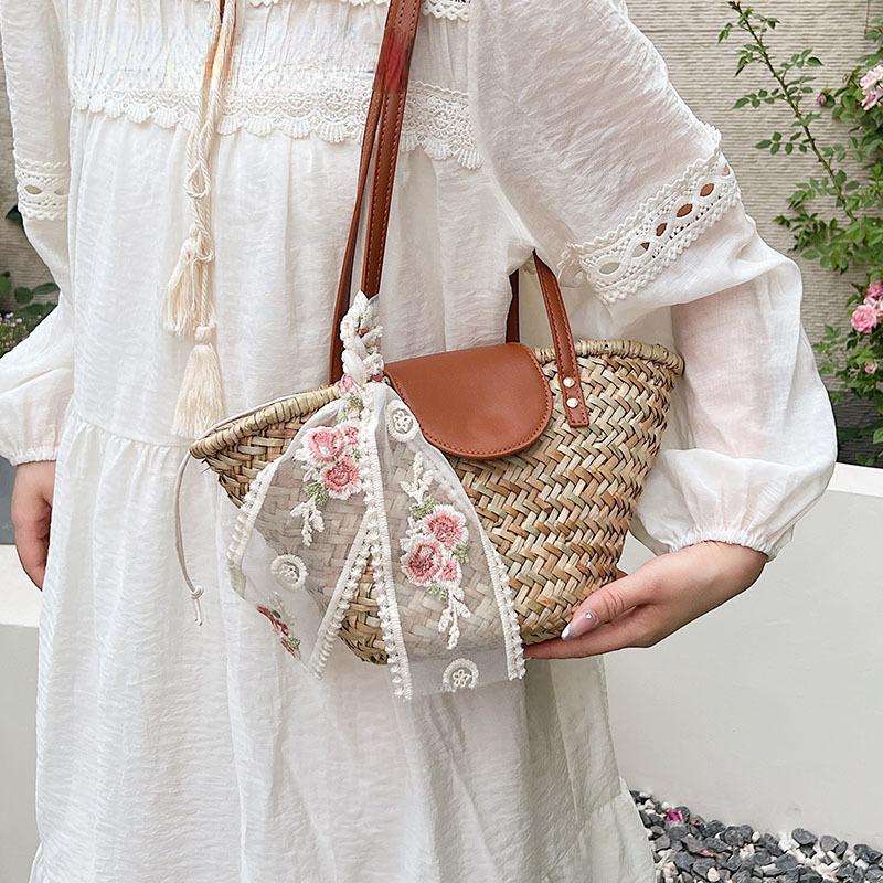 Kleine Stroh-Umhängetaschen mit Banddesign für Damen 2026 Mode Sommer-Umhängetaschen Damen Reise-Handtaschen Damen Gewebte Strandtasche