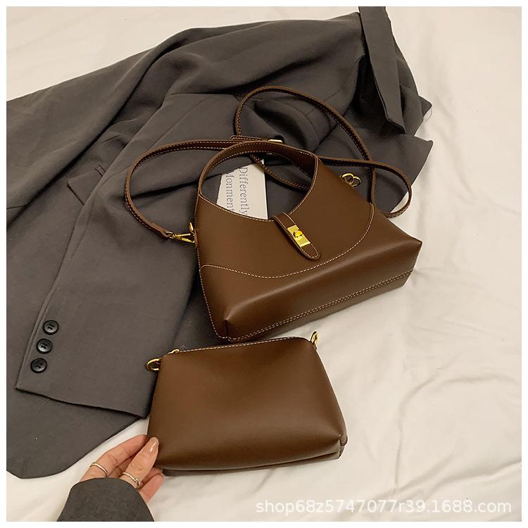 Women's Bag 2025 New Large-capacity Tote Bag Commuter Portable Shoulder Messenger Bag Underarm Versatile Retro Bucket Bag