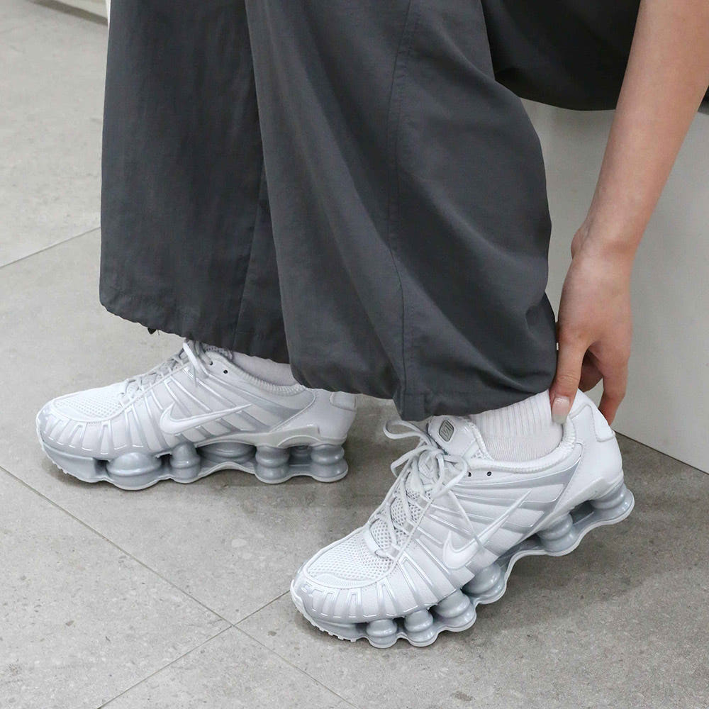 Nike IB1087-002 Authentic Sneakers from Korea
