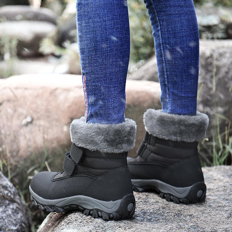 Scarpe da donna di grandi dimensioni Scarpe autunnali e invernali in cotone caldo Stivali da neve tinta unita Scarpe da madre